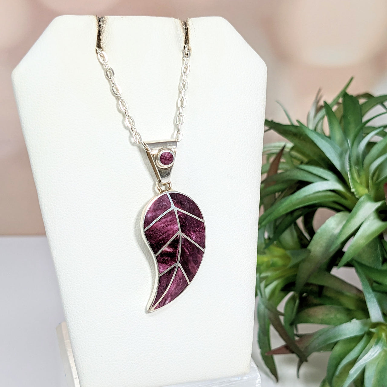 Purple Oyster Shell 1.5" Leaf Inlay Pendant #LV2777