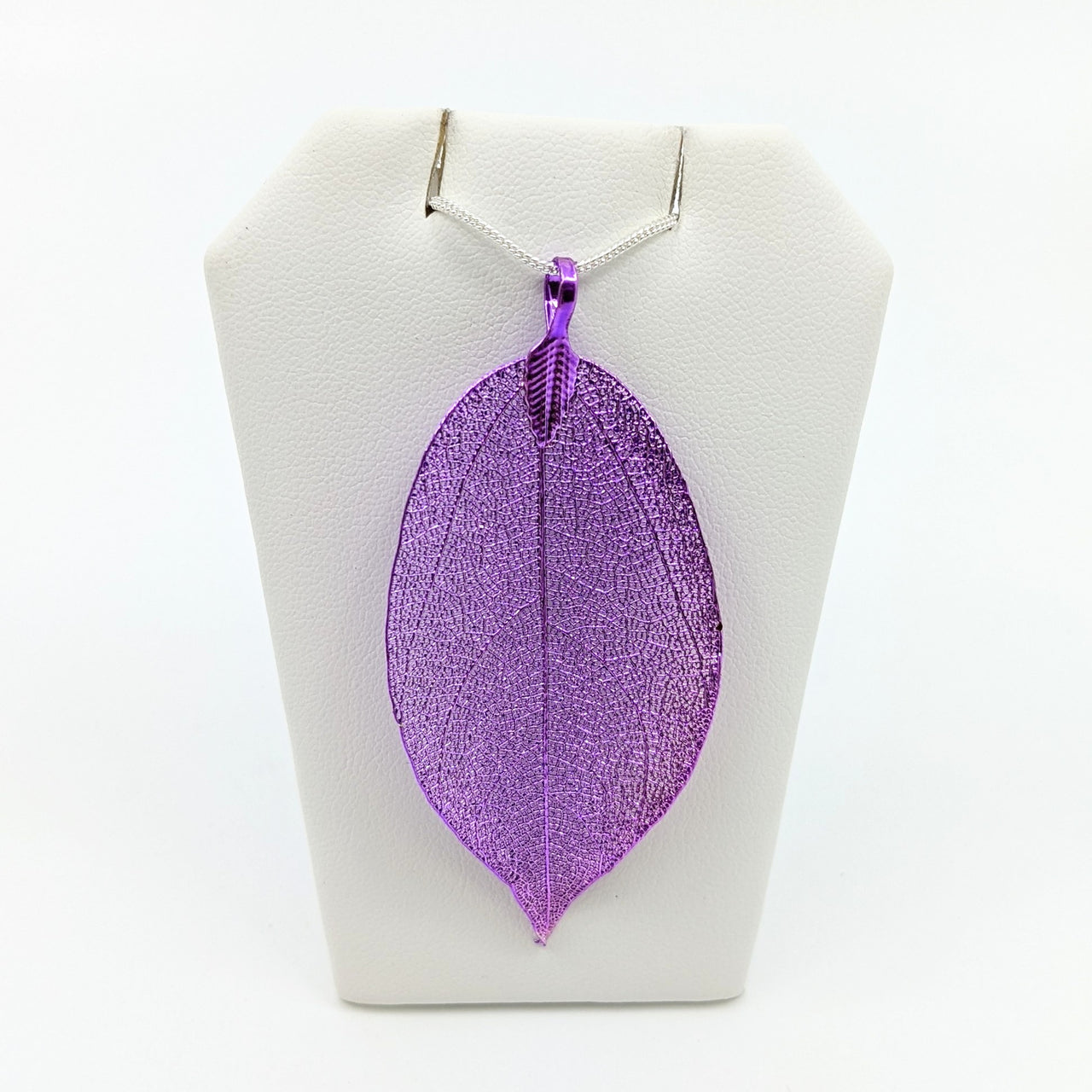 Purple Leaf Pendant w/ Chain #J600D