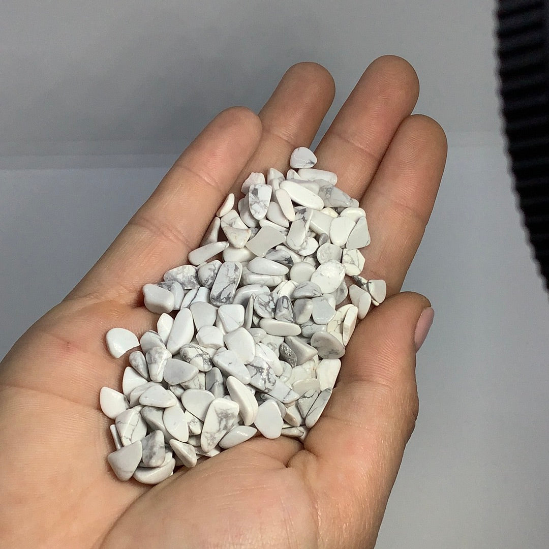 1 WHITE HOWLITE Mini Stone 28 gm Parcel #JS035